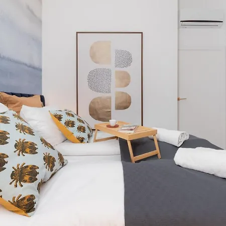 The Motlavian By Renters Prestige